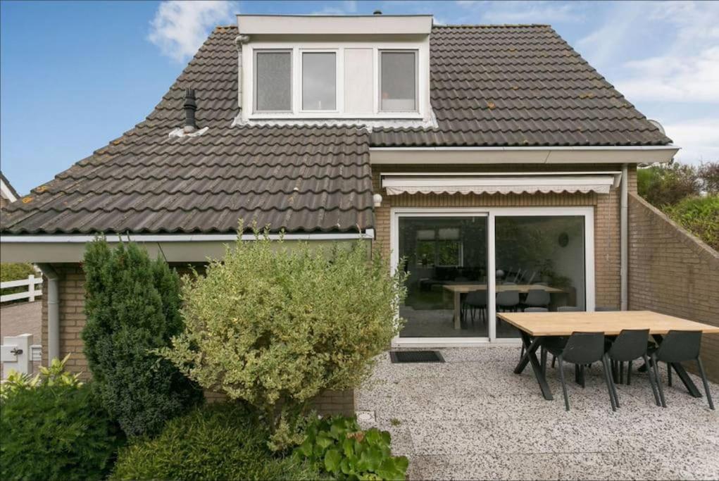 Huebsches Ferienhaus In Ouddorp - Fusslaeufig Zum Strand Und Zentrum Εξωτερικό φωτογραφία