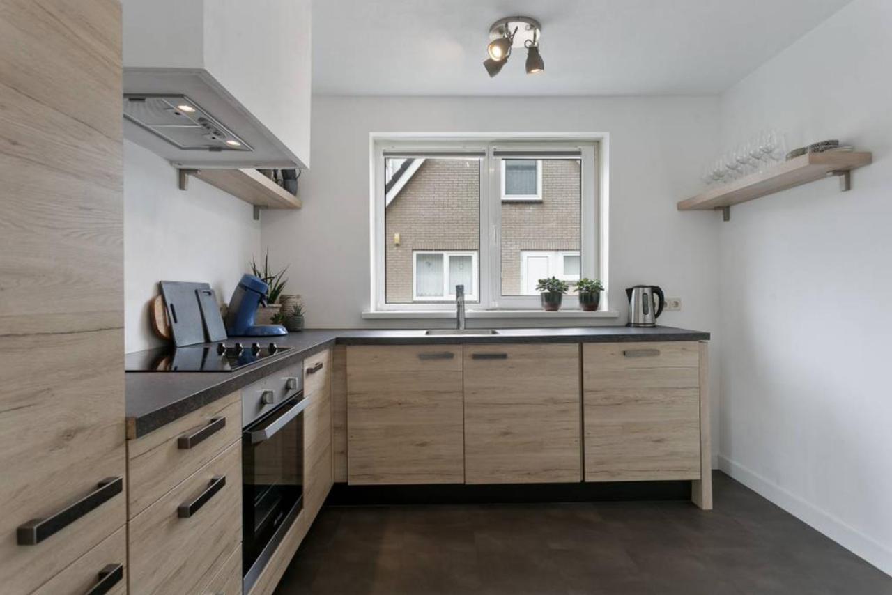 Huebsches Ferienhaus In Ouddorp - Fusslaeufig Zum Strand Und Zentrum Εξωτερικό φωτογραφία
